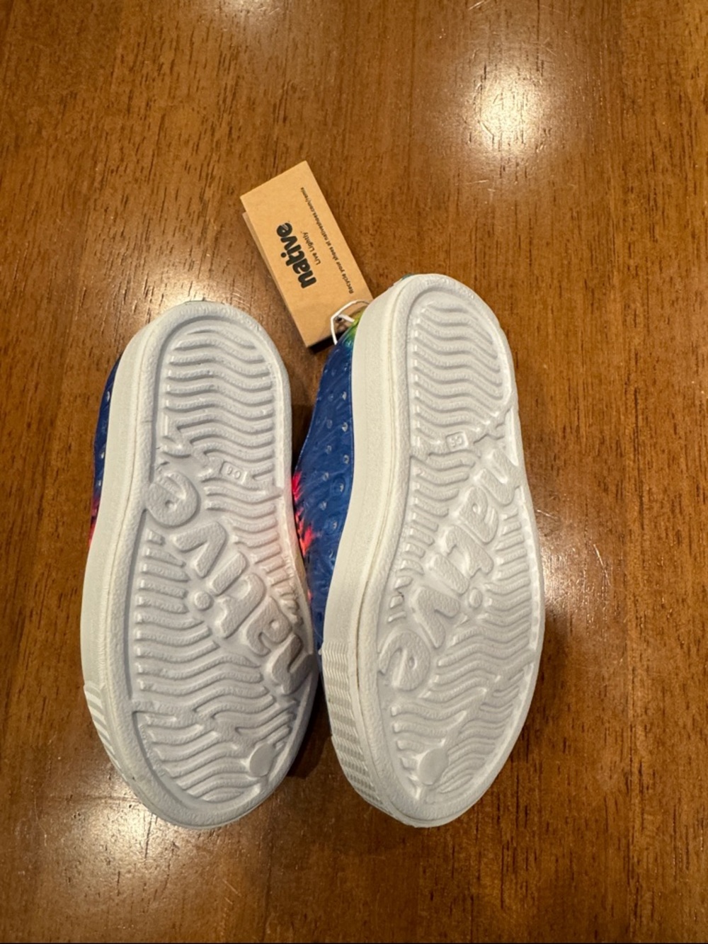 NWT Native Toddler Tie-Dye shoes size 6 - Picture 3 of 3